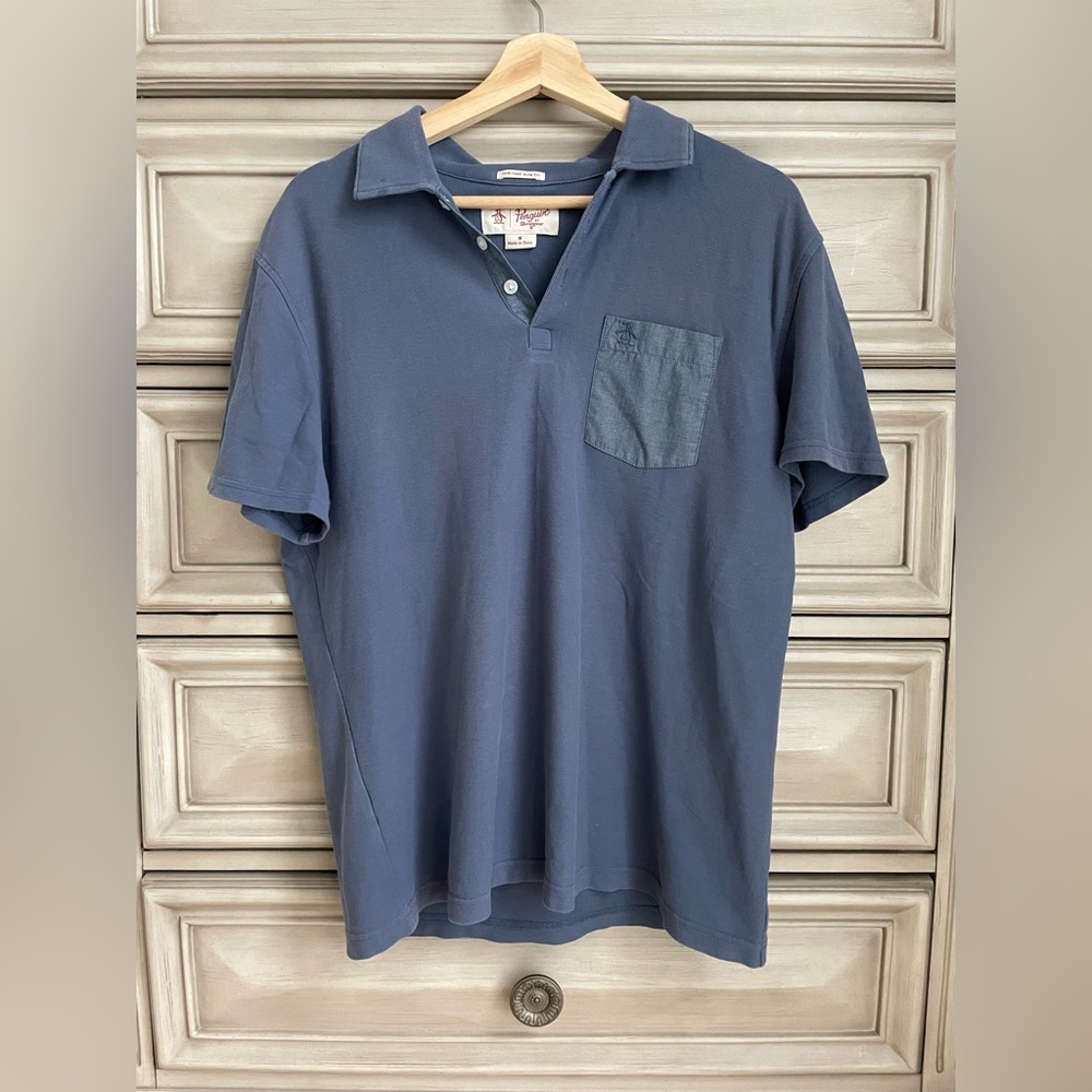 Penguin Original men’s polo shirt. Size M. Excellent condition.